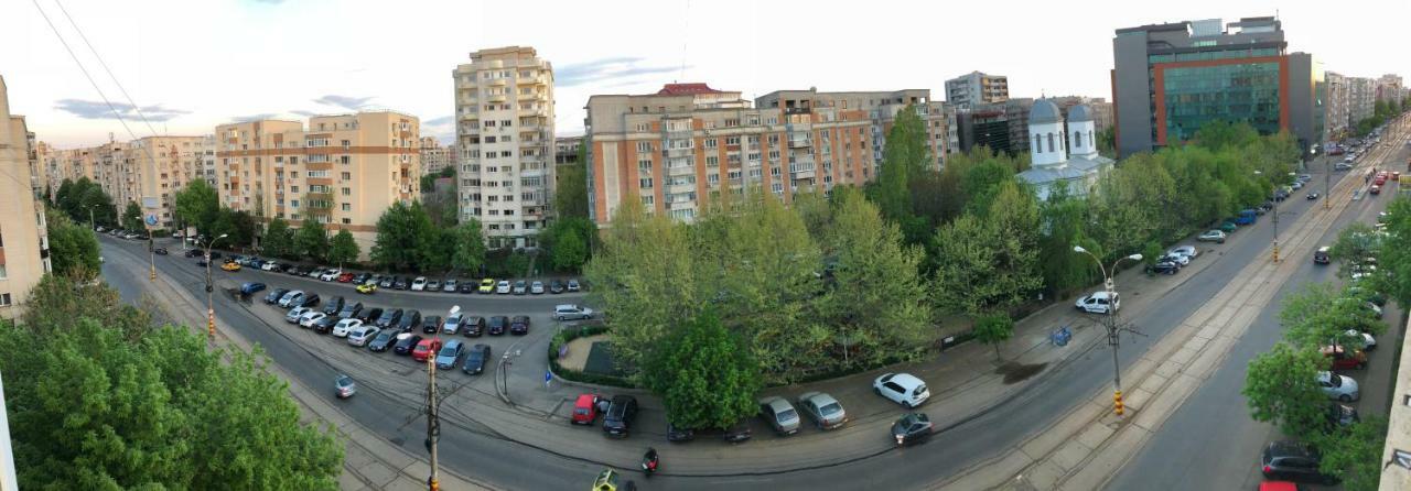 Green Apartment 6 Bukares Bagian luar foto